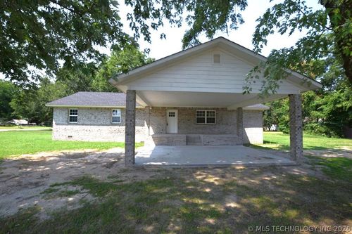 1468 W Division St, Westville, OK, 74965-2404 | Card Image