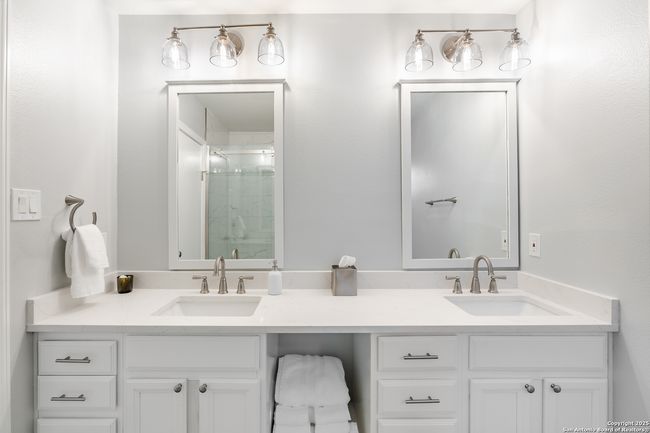 5214 Valley Oak Dr, House other with 3 bedrooms, 3 bathrooms and null parking in Austin TX | Image 18