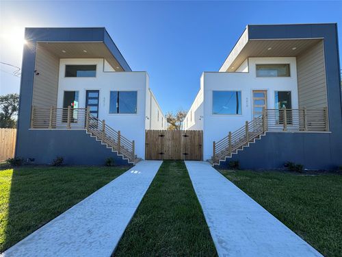 4819 Los Angeles St, Houston, TX, 77026-2709 | Card Image