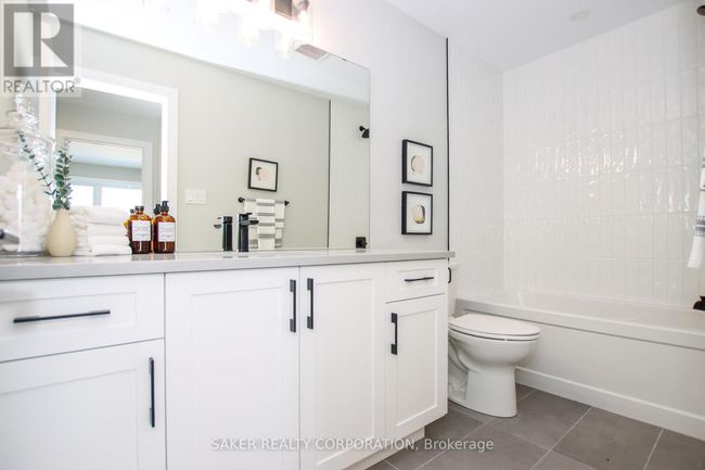 587 Regent St, Townhouse with 3 bedrooms, 3 bathrooms and 3 parking in Mount Brydges ON | Image 14
