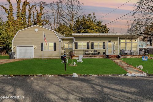 4 Spring St, Toms River, NJ, 08753-7031 | Card Image