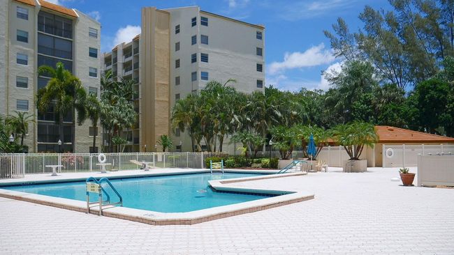 APT-708B - 3910 Inverrary Blvd, Condo with 3 bedrooms, 3 bathrooms and null parking in Lauderhill FL | Image 48