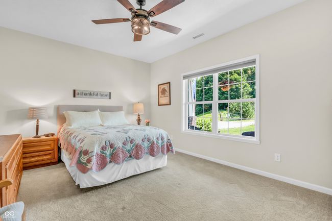 12x16 front bedroom w/carpet and walk-in closet | Image 7