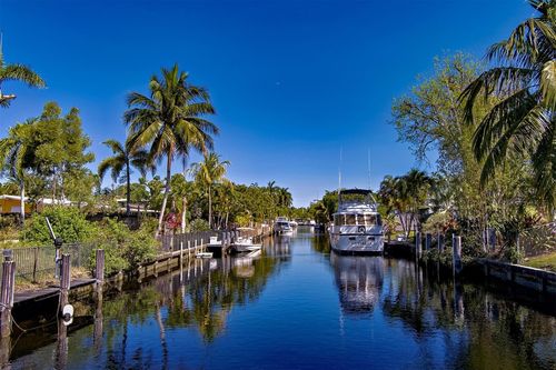 2555 Nassau Ln, Fort Lauderdale, FL, 33312-4617 | Card Image