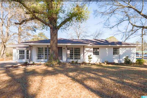 2901 Teresa Ave, HUEYTOWN, AL, 35023-3041 | Card Image