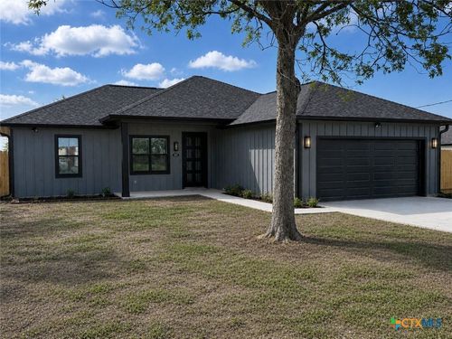 209 Haller St, Yoakum, TX, 77995-1912 | Card Image