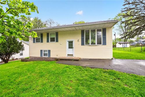 9 Lynaugh Rd, Victor, NY, 14564-9303 | Card Image