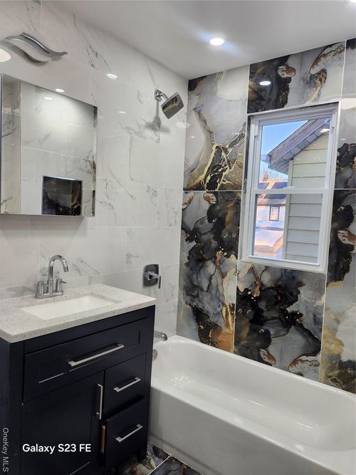 191 114th Rd, Saint Albans, NY, 11412-2723 | Card Image