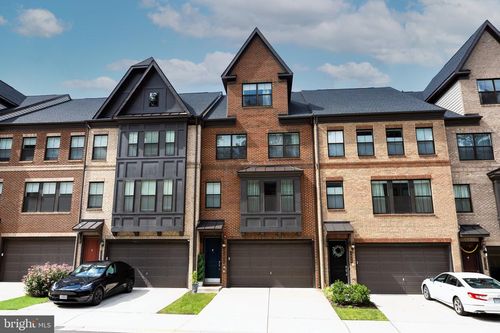 3806 Rainier Dr, FAIRFAX, VA, 22033-2990 | Card Image