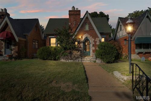 5239 Mardel Ave, Saint Louis, MO, 63109-1760 | Card Image