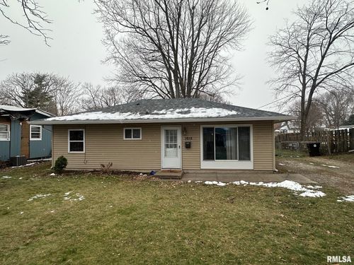 1615 Elmwood St, South Jacksonville, IL, 62650-3419 | Card Image