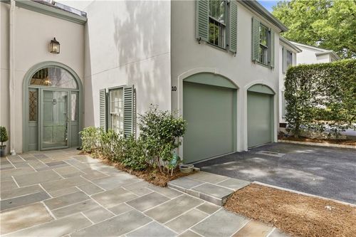 10-10 Mooregate Square, Atlanta, GA, 30327 | Card Image