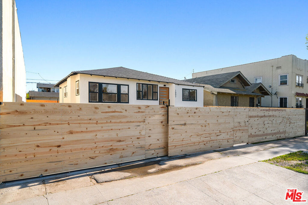 Residential Income in Los Angeles 2