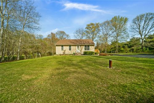 5 Beech Hill Rd, Ashaway, RI, 02804-2915 | Card Image