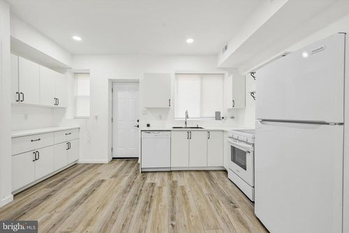1604 Carswell St, BALTIMORE, MD, 21218-4905 | Card Image