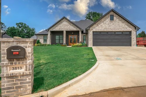 3813 Suren Way, Longview, TX, 75605 | Card Image