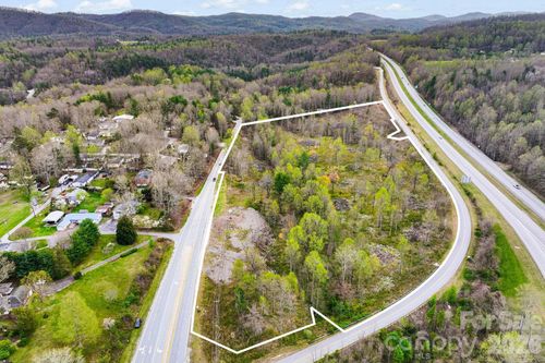 110 Laurel Acres Ln, Flat Rock, NC, 28731-7735 | Card Image