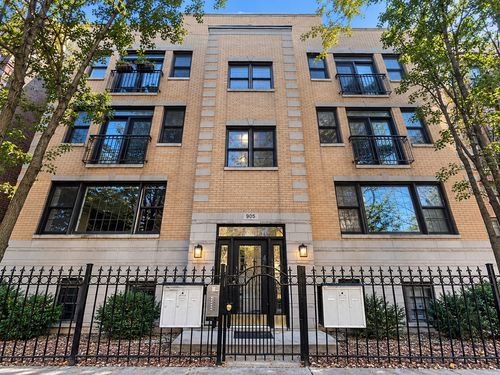 1e-905 W Lawrence Ave, Chicago, IL, 60640-7710 | Card Image