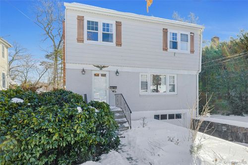 136 Johnson Rd, Scarsdale, NY, 10583-6204 | Card Image