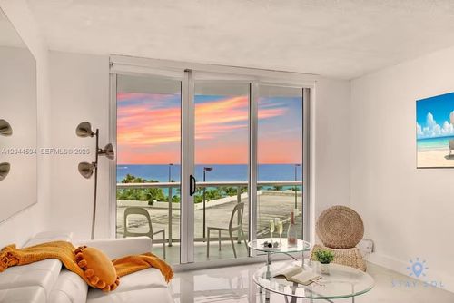 6y-3901 S Ocean Dr, Hollywood, FL, 33019-3002 | Card Image