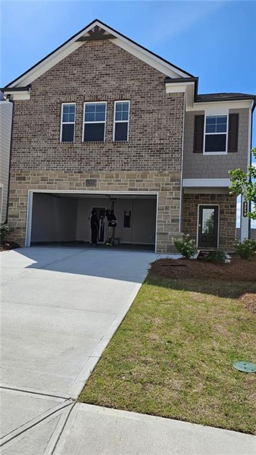 3250 Westgate Park Dr, Loganville, GA, 30052-6821 | Card Image