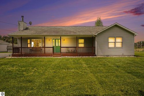 437 4th St, Lupton, MI, 48635-9619 | Card Image