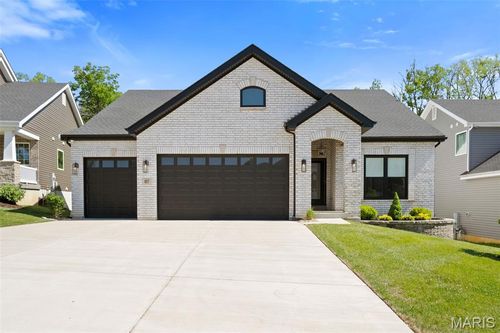 827 Summit Bluff Ct, Fenton, MO, 63026-3926 | Card Image