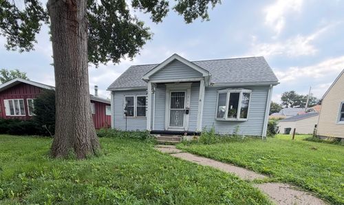 2117 N Marquette St, Davenport, IA, 52804-2155 | Card Image
