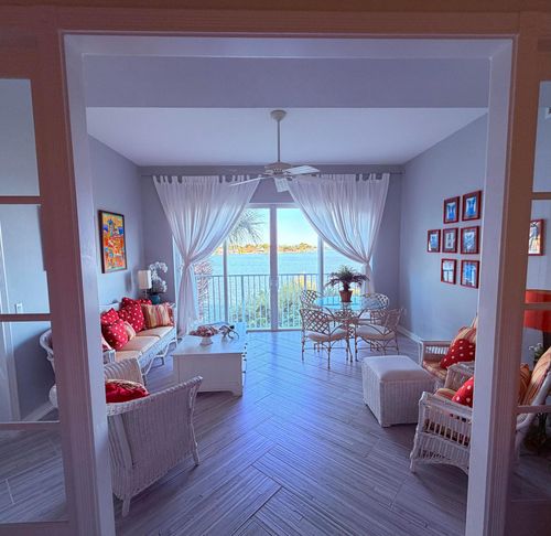 204-3 Harbour Isle Dr E, Fort Pierce, FL, 34949-2755 | Card Image