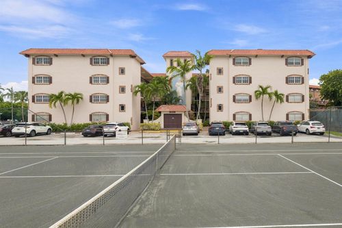305-610 Tennis Club Dr, Fort Lauderdale, FL, 33311-4040 | Card Image