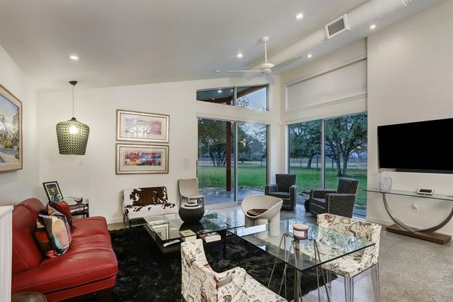 1585 Round Top Rd, Home with 6 bedrooms, 7 bathrooms and null parking in Round Top TX | Image 19
