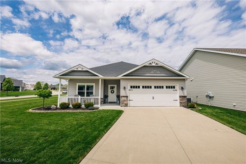 9280 Woodland Blue Dr, Seville, OH, 44273-8896 | Card Image