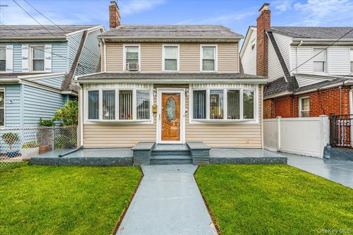 212-16 93rd Ave, Queens Village, NY, 11428-1112 | Card Image