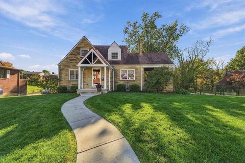204 Jackson Cir, Pittsburgh, PA, 15229-1203 | Card Image