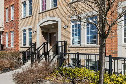 79-391 Beechgrove Dr, Scarborough, ON, M1E2R1 | Card Image