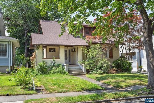 20 Walnut St, Rutherford, NJ, 07070-1140 | Card Image