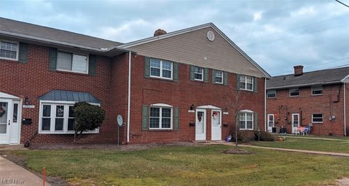 31601 N Marginal Dr, Willowick, OH, 44095-4411 | Card Image