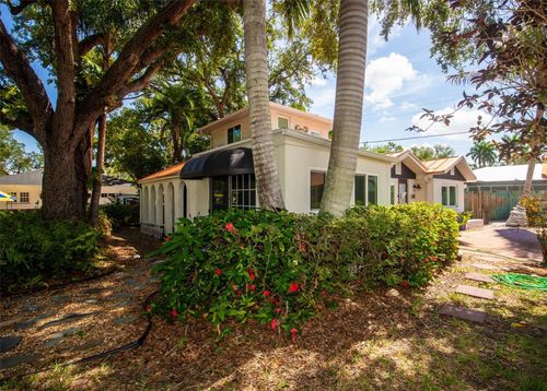 219 24th St W, Bradenton, FL, 34205-4909 | Card Image