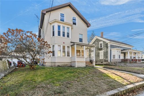 79 Hamlet Ave, Woonsocket, RI, 02895-4496 | Card Image