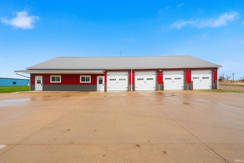 135 E Brown Dr, Avilla, IN, 46710-9494 | Card Image