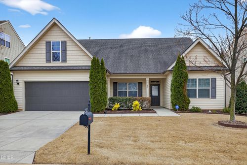 82 Kenilworth St, Clayton, NC, 27527-9061 | Card Image