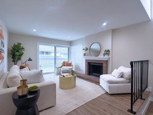 3274 Caminito Ameca, La Jolla, CA, 92037-2901 | Card Image