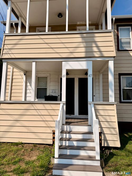 47 Woodin St, Hamden, CT, 06514-4403 | Card Image