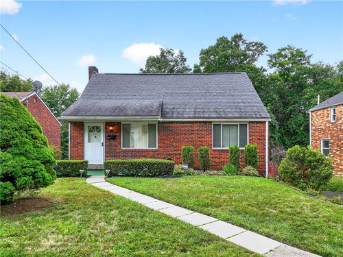 142 Briarwood Dr, Penn Hills, PA, 15235-4301 | Card Image