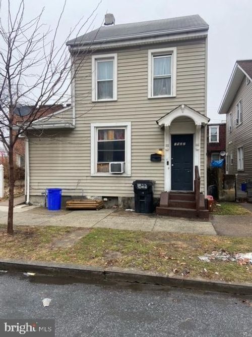 1522 Vernon St, HARRISBURG, PA, 17104-1185 | Card Image