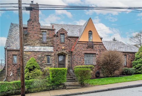 224 Giffin Ave, Mt Oliver, PA, 15210-2310 | Card Image