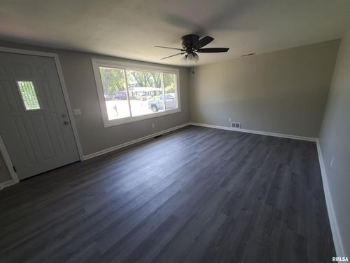 626 14th Ave, Hampton, IL, 61256-9602 | Card Image