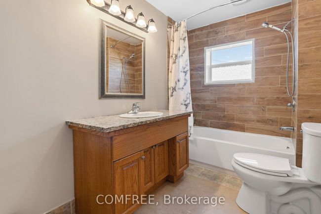 8 Laura St, House other with 5 bedrooms, 3 bathrooms and 4 parking in Lyn ON | Image 42
