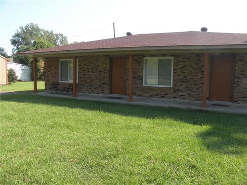 270 S 5th St, Ponchatoula, LA, 70454-2647 | Card Image
