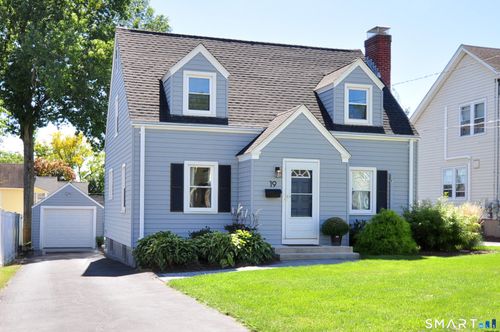 19 Fennbrook Rd, West Hartford, CT, 06119-2205 | Card Image